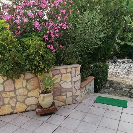 Maricetta * كاستيلاّماري ديل غو